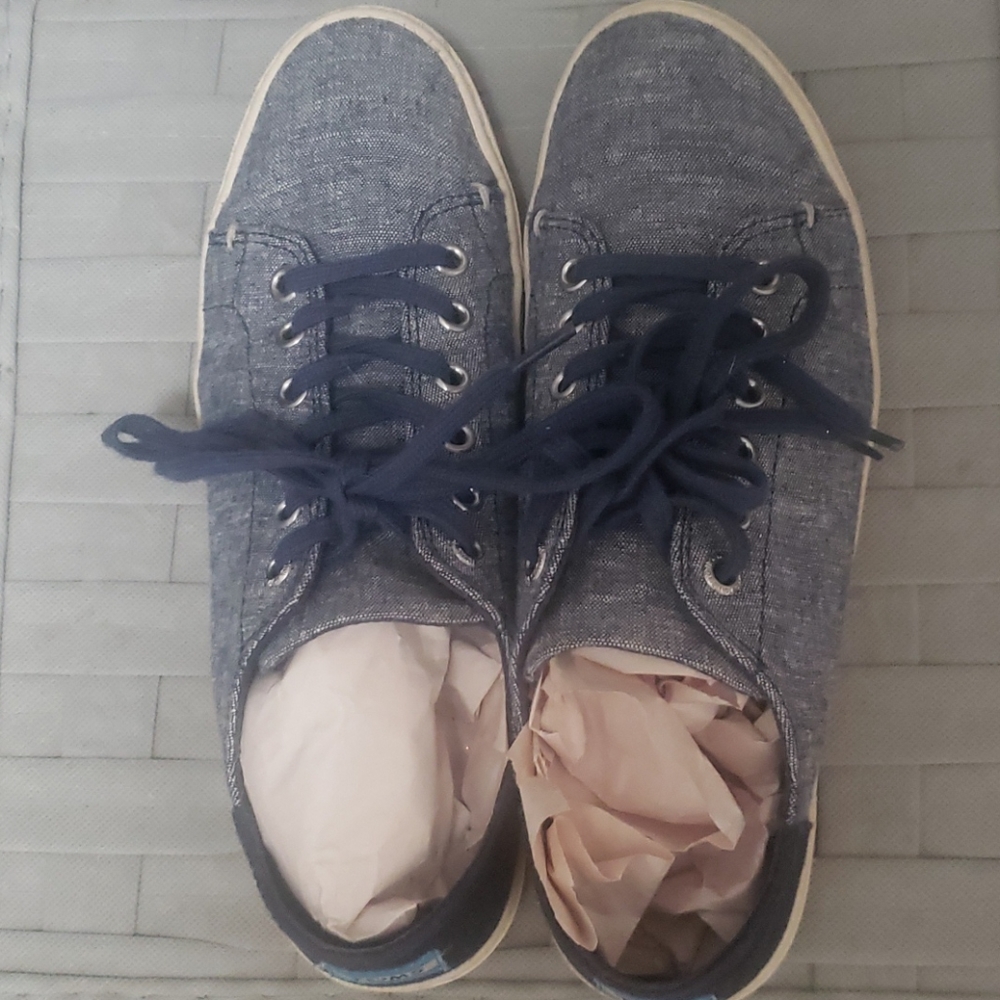 Size 8.5 Blue Tom's Lace Shoes